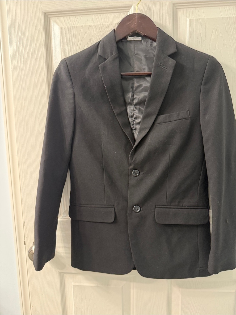 Calvin Klein Boy’s Black Two-Button Notch Lapel Blazer. Size 14